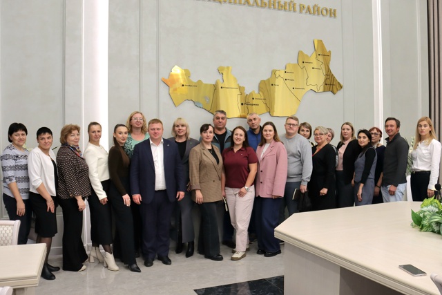 21 октября  2025года делегация Терновского  района приняла участие в конференции, посвященной вопросам развития и поддержки малого и среднего предпринимательства в муниципалитетах Воронежской области  в г.Поворино..