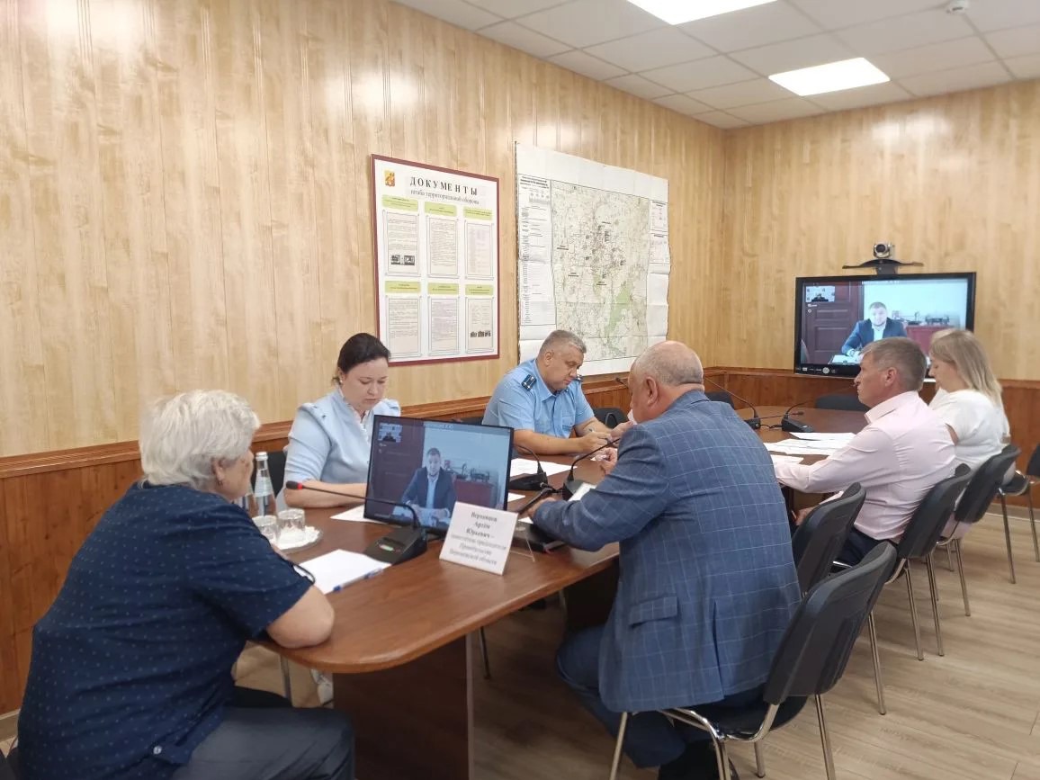 Заместитель председателя Правительства Воронежской области Артем Юрьевич Верховцев провел личный прием граждан в общественной приемной Губернатора.